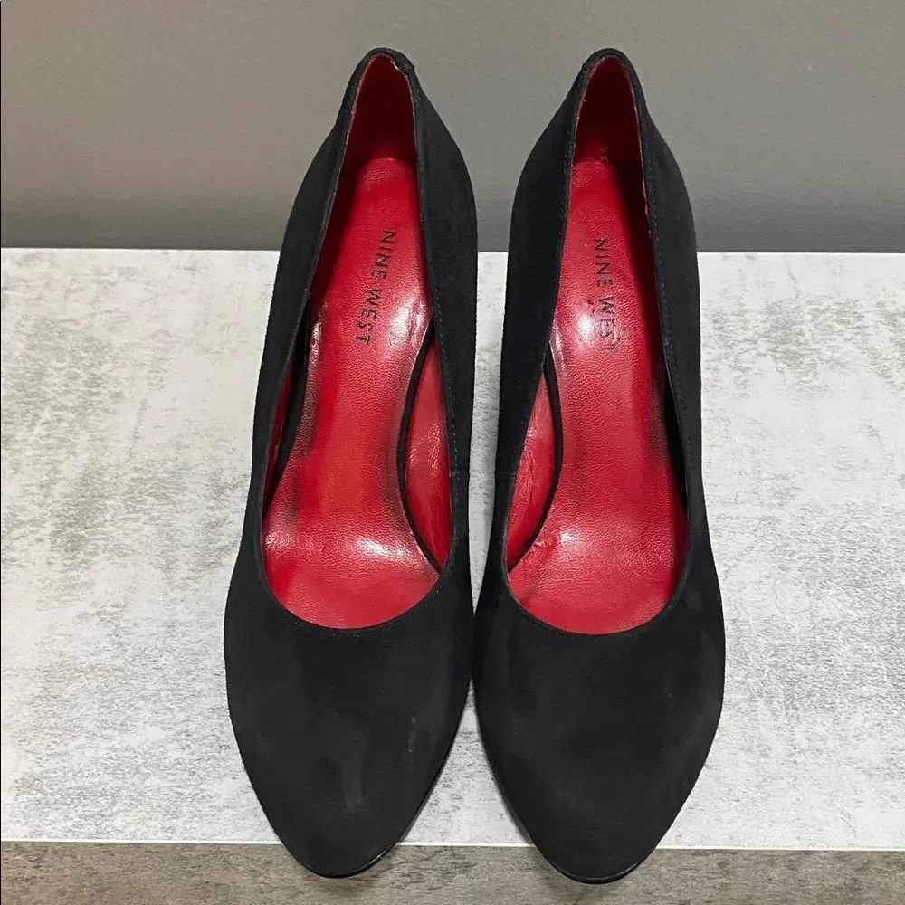 Nine West black suede wedge heels zebra print calf hair bold red lining SZ 6.5